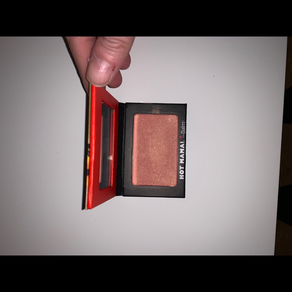 the Balm Hot Mama blush